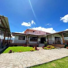 Casa de campo con hermosa vista