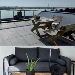 PANORAMA - Exklusives Apartment an der Promenade mit Dachterrasse & Rheinblick