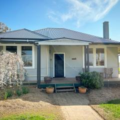 Linden Cottage Farm Stay