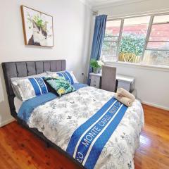 Eastwood Master room Peaceful & convenient 10mins walk to train st ation shopping centre