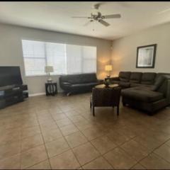 5 Bedroom House in a Golf resort community near Disney Parks & Universal Studios