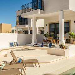 Casa Gallo, Heated Pool, Exclusive Beach & Great Location