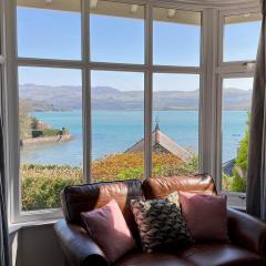 Bryn Gwyn, Sleeps 8, Sea Views, Borth y Gest