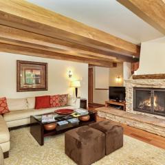 Chateau Roaring Fork Unit 22, Spacious Condo with Beautiful River Views, 4 Blocks to Town