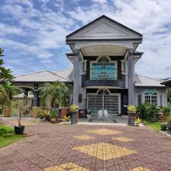 The Bungalow Homestay by Cheta