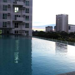 Abreeza 1BR condo w/ balcony,wifi & Netflix