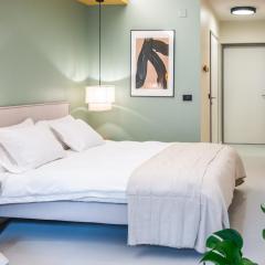 Superb Petrova Street Rooms