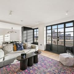 Luxury Kensington Flat with Terrace and AC
