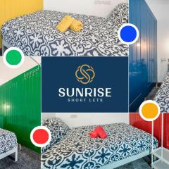 2 BED LAW - 2 rooms, 4 Double Beds, Fully Equipped, Free Parking, WiFi, 3xSmart TVs, Groups, Families, Food, Shops, Bars, Short - Long Stays, Weekly or Monthly Rates Available by SUNRISE SHORT LETS