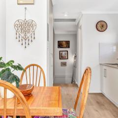 'Waurra' A Cosy Moana Beach Getaway