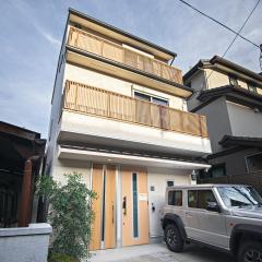 二条 秋 designer house 新築 2LDK 1階庭付き 4人宿泊可能