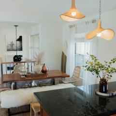 Gorgeous Designer Home In Pb - Walk To Bay&beach