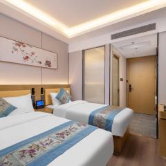 East Sacred Hotel - very close to the Drum tower And Nanluoguxiang Houhai Bar Very close to the bird's nest water cube