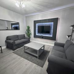 Modernised 3 Bedroom House, Lascelle Residence