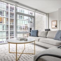 Streeterville 2br w lounge pool nr Riverwalk CHI-1003