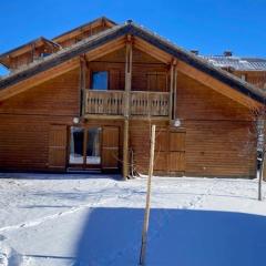 Chalet de 3 chambres a Le Devoluy a 200 m des pistes avec piscine partagee sauna et terrasse