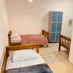 Hostel Pé de Açaí - Quarto Compartilhado