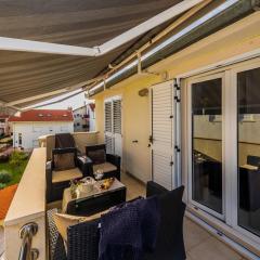 A2 - modern luxury apt w big balcony sea view