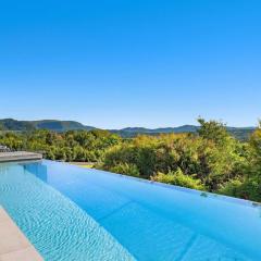 The Springs - architect-designed home with pool