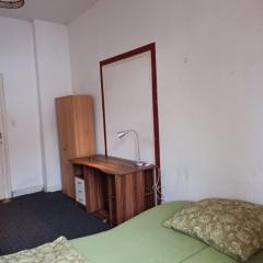 Private room in a shared apartment, free parking