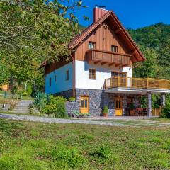 Mountain house Rupicapra with Sauna and Outdoor Hot Tub