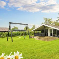 6 person holiday home in Fårvang