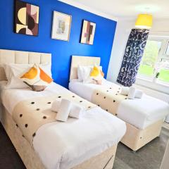 1 Bed Central Serviced Accommodation with Balcony in Stevenage Free WIFI by Stay Local Home Welcome Contractors Business Travellers Families