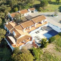 Monte da Pereirinha a country house with pool and tennis court, 20 mins from beaches