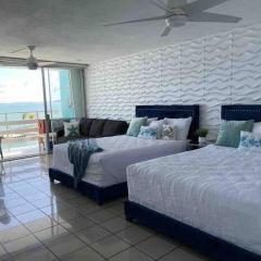 Hermoso Estudio frente al mar Ocean Blue Faith