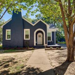 Walkable Tyler House with Deck half Mi to Downtown!