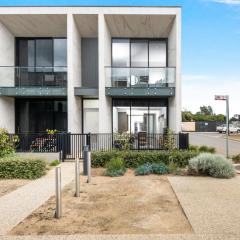 3brm townhouse close to Geelong CBD