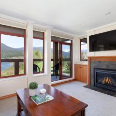 Lakeside Landing | Overlooking Lake, Mountain Views, Near X-Country Skiing Trails