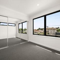 Brand new comfortable room in a beautiful suburb