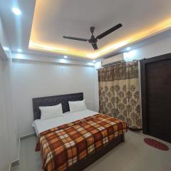 Gokul 3BHK Service Apartment Bharat City Ghaziabad near Hindon Airport