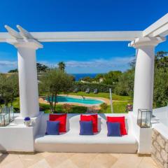 Luxury central Villa with pool and privacy