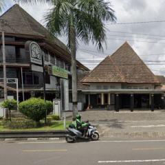 Capital O 93240 Candra Dewi Hotel