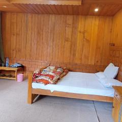 Kashmir Star Guest House & Family Resort