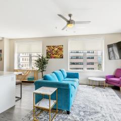 Modern Condo Walking Distance to Must-See Attractions of NOLA