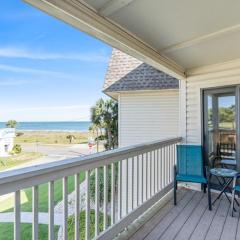 Beautiful ocean view condo in oceanfront, beachfront building with pool and wifi