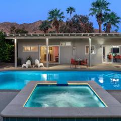 On The Rox- Luxury Refreshing Mid-Century Mod- Pool, Spa, Firepit, Outdoor Kitchen & More