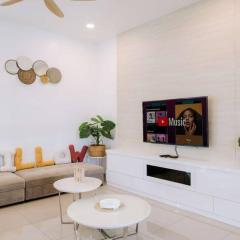 Pillow Cottage Semi-D Home Stay Town Malacca (18pax)
