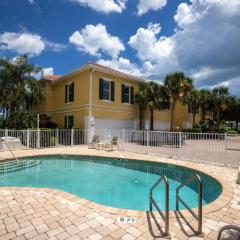 Luxury Cearra Del Ray Townhome Seconds to Beach 2-Car Garage