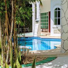Castillo Playacar Fase 1 9br 3Kitchen Pool walk to Beach 5th Ave 25max