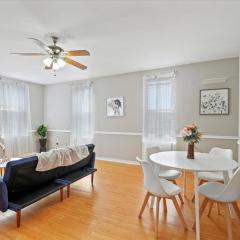 Cozy 1br Deck Apartment Near Rittenhouse Square