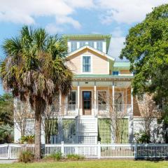 1002 E Cooper The Folly Peach Beautiful Spacious House Steps from the beach