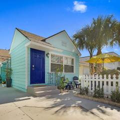 Steps to Beach & Downtown! Cozy Beach Bungalow #3