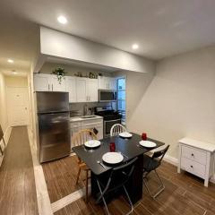 Elegant 2 Bedrooms 14 minutes to Times Square!