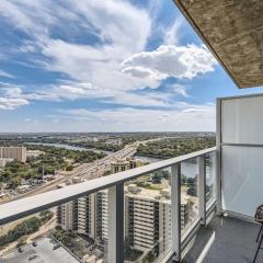 Luxury 1BR with Views, Rooftop Pool and Walk To Rainey St.