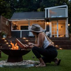 Central Coast Deck and Spa Luxury Tiny House with firepit