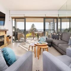 The Salty Seagull – ocean-view luxe!